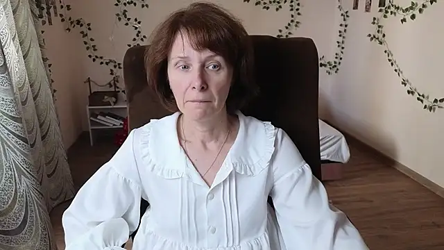 Lia Tito online show from September 2025 12:16:01 PM