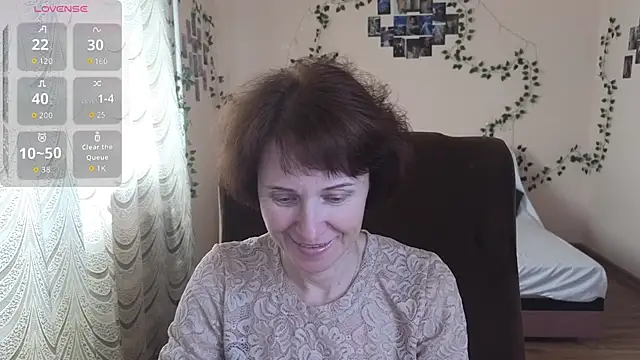 Lia Tito online show from October 2025 06:32:01 AM