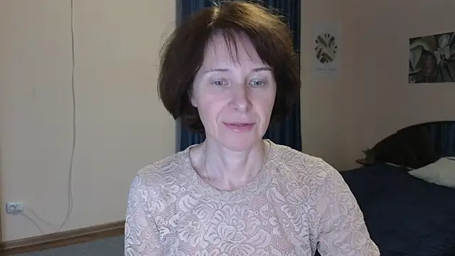 Lia Tito online show from December 2025 12:32:01 PM