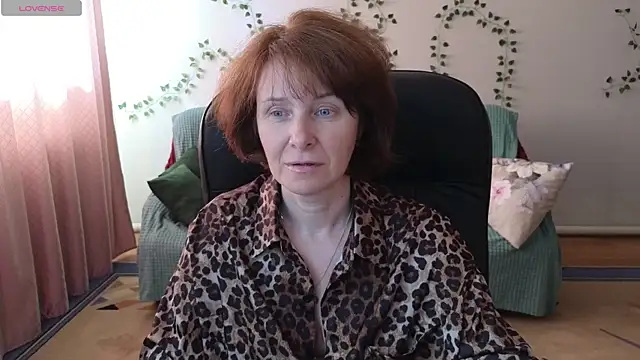 Lia Tito online show from June 2026 05:49:01 AM