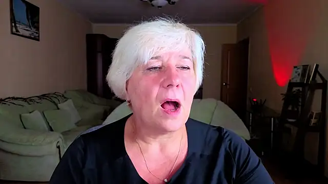 Snapshot of Milana_Milky chatting on September 2025 05:00:01 AM Milana Milky online show from September 2025 05:00:01 AM