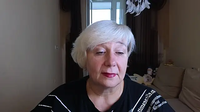 Snapshot of Milana_Milky chatting on October 2025 06:03:01 AM Milana Milky online show from October 2025 06:03:01 AM