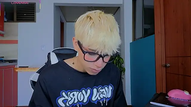 taichi bluy online show from February 2026 02:32:02 PM