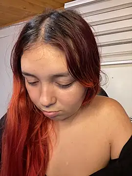 Snapshot of Karen18_boobs chatting on February 2026 02:01:02 AM Karen18 boobs online show from February 2026 02:01:02 AM