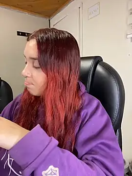 Snapshot of Karen18_boobs chatting on February 2026 03:18:01 AM Karen18 boobs online show from February 2026 03:18:01 AM