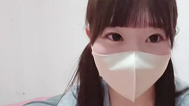 Snapshot of Hina-ooo chatting on April 2026 02:33:01 PM Hina-ooo online show from April 2026 02:33:01 PM