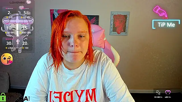 Snapshot of Looly_Rise chatting on September 2025 12:01:02 AM Looly Rise online show from September 2025 12:01:02 AM