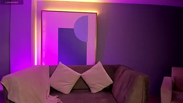 Snapshot of IbizaJacobs chatting on October 2025 01:01:02 PM IbizaJacobs online show from October 2025 01:01:02 PM