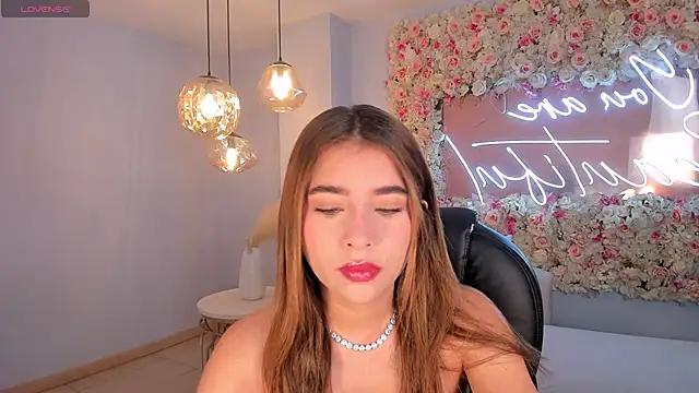 Snapshot of IbizaJacobs chatting on November 2025 12:28:02 PM IbizaJacobs online show from November 2025 12:28:02 PM