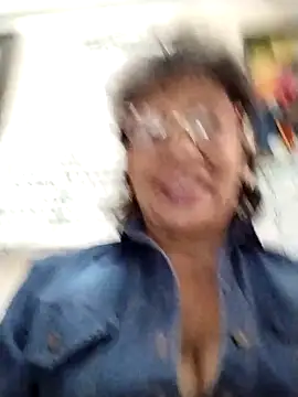 Snapshot of OliviaMorris1 chatting on September 2025 05:25:01 PM OliviaMorris1 online show from September 2025 05:25:01 PM