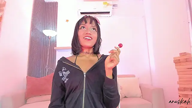 anuskah online show from October 2025 12:28:02 AM