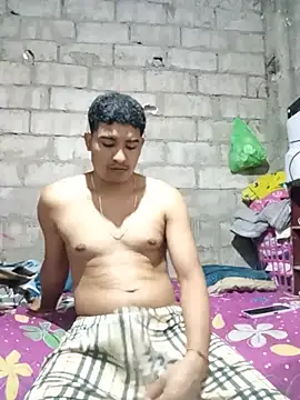 SquarishSoak online show from August 2026 04:01:02 PM