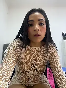 Rosa 25x online show from April 2026 12:31:01 PM