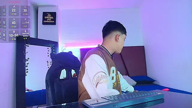 Lucass love online show from October 2025 01:17:02 PM