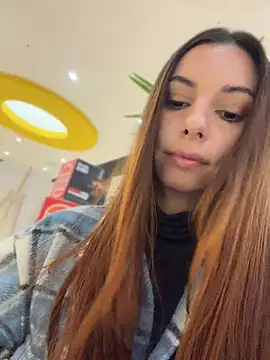 Amelie Crosby online show from June 2026 01:21:02 PM