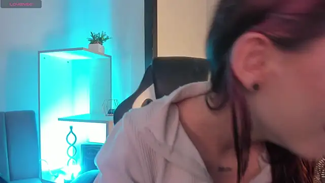 CleoWhite online show from February 2026 08:02:02 PM