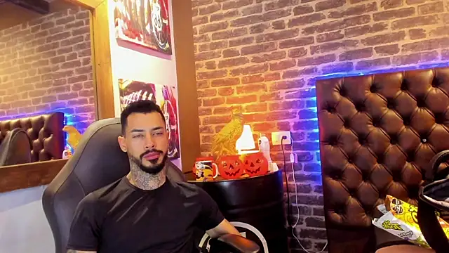 Snapshot of VinzenzRizzo chatting on October 2025 04:24:02 AM VinzenzRizzo online show from October 2025 04:24:02 AM