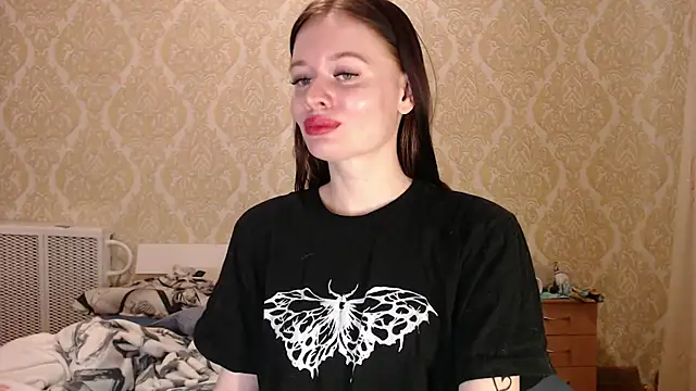 Kitkaat00 online show from October 2025 02:56:01 PM