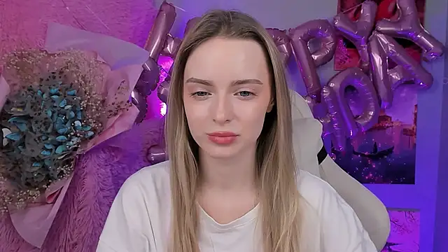 Snapshot of JuliaBrewwer chatting on September 2025 11:58:01 AM JuliaBrewwer online show from September 2025 11:58:01 AM