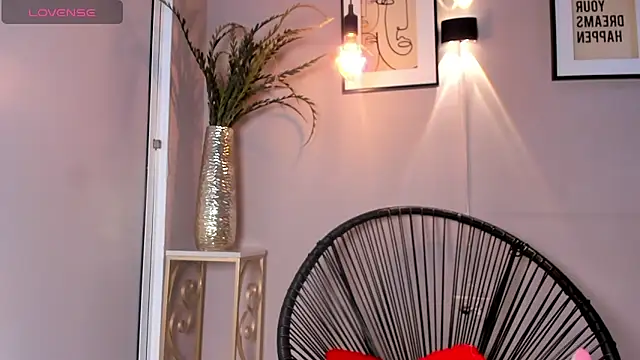 Snapshot of dulce_fiore07 chatting on November 2025 12:49:01 PM dulce fiore07 online show from November 2025 12:49:01 PM