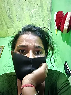 Snapshot of PIHU999 chatting on October 2025 01:48:02 AM PIHU999 online show from October 2025 01:48:02 AM