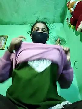 Snapshot of PIHU999 chatting on October 2025 01:06:02 AM PIHU999 online show from October 2025 01:06:02 AM