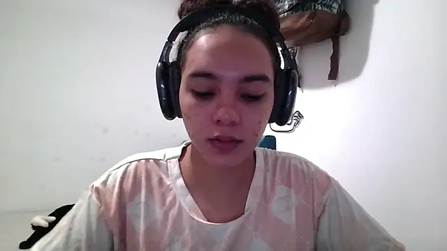 Snapshot of Taylor_Tina chatting on October 2025 09:12:02 PM Taylor Tina online show from October 2025 09:12:02 PM