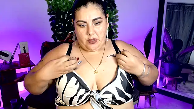 AndreaKinky online show from June 2026 10:34:02 PM