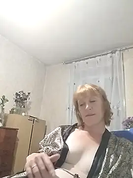 Flower2931 online show from June 2026 07:06:02 PM