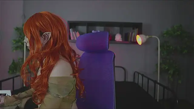 Snapshot of Sabrina_bloom chatting on November 2025 02:05:01 PM Sabrina bloom online show from November 2025 02:05:01 PM