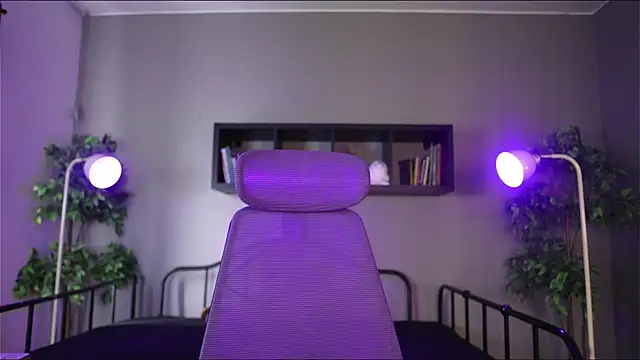 Snapshot of Sabrina_bloom chatting on December 2025 12:43:02 PM Sabrina bloom online show from December 2025 12:43:02 PM