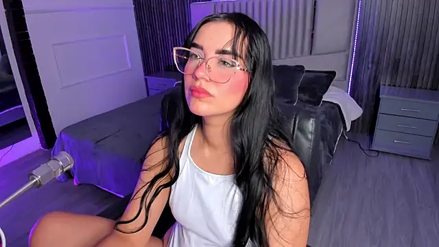 Lanaafox online show from September 2025 03:39:01 AM