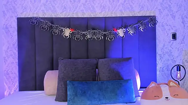 dana hazze online show from October 2025 08:31:01 PM