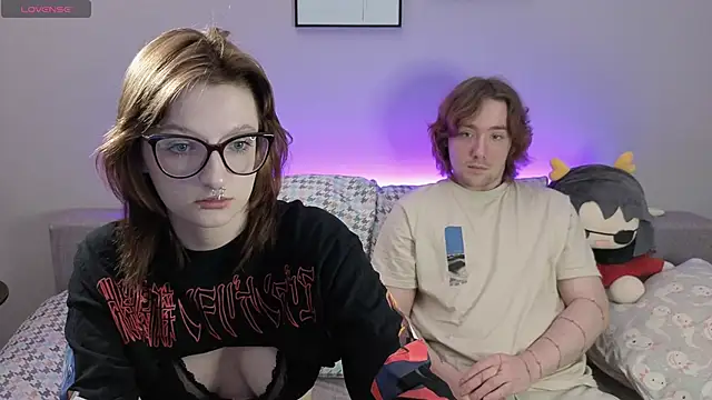 Snapshot of ellen_and_danny chatting on October 2025 05:25:02 PM ellen and danny online show from October 2025 05:25:02 PM