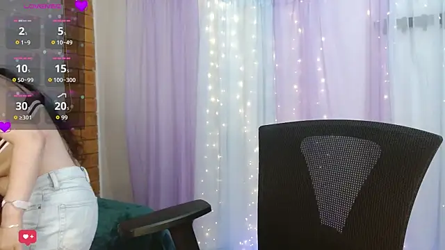 Snapshot of Camila_Ord chatting on October 2025 12:44:01 AM Camila Ord online show from October 2025 12:44:01 AM