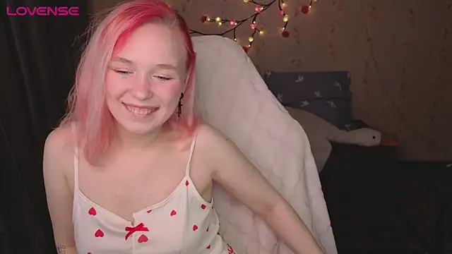 NaomiYoru online show from May 2026 09:13:01 PM