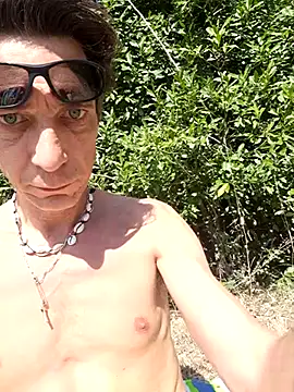 KalendaXL online show from October 2025 12:49:02 PM