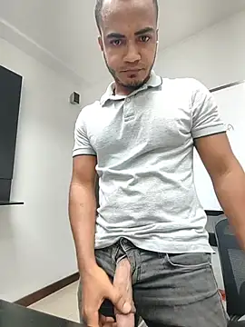 SanChacal5694 online show from February 2026 10:32:01 PM