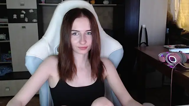 Cutti Crystal online show from October 2025 09:45:01 AM