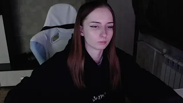 Snapshot of Cutti_Crystal chatting on February 2026 01:03:02 AM Cutti Crystal online show from February 2026 01:03:02 AM