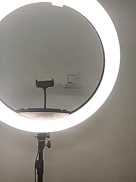 Snapshot of Sexy_kaira01 chatting on October 2025 03:29:01 PM Sexy kaira01 online show from October 2025 03:29:01 PM