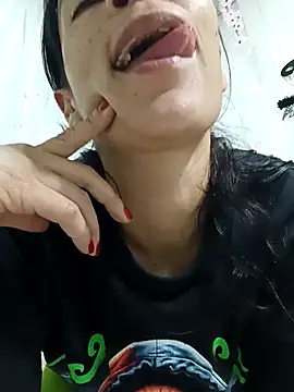 Snapshot of kim_lebanon chatting on November 2025 04:04:01 AM kim lebanon online show from November 2025 04:04:01 AM