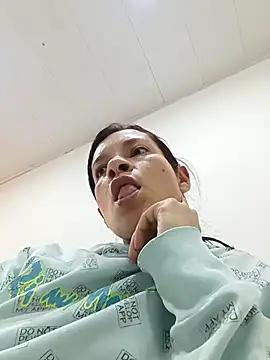 Snapshot of kim_lebanon chatting on March 2026 10:36:01 PM kim lebanon online show from March 2026 10:36:01 PM