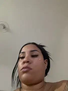MarianaaSantos online show from June 2026 04:57:01 AM