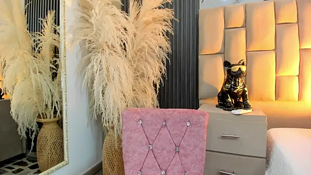 cloesummerr  online show from February 2026 01:09:01 AM