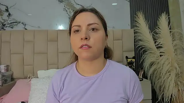 cloesummerr  online show from March 2026 01:29:02 PM