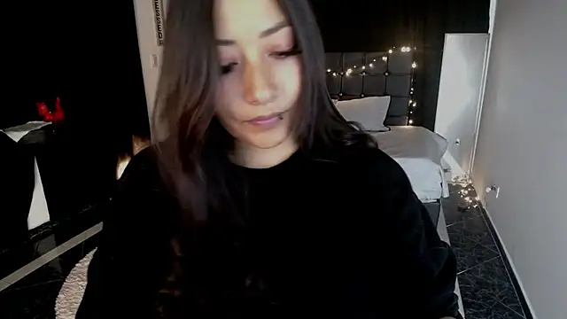 Snapshot of Mia_1120 chatting on September 2025 11:37:01 PM Mia 1120 online show from September 2025 11:37:01 PM