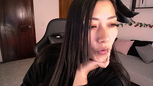 Snapshot of Mia_1120 chatting on October 2025 02:03:02 PM Mia 1120 online show from October 2025 02:03:02 PM