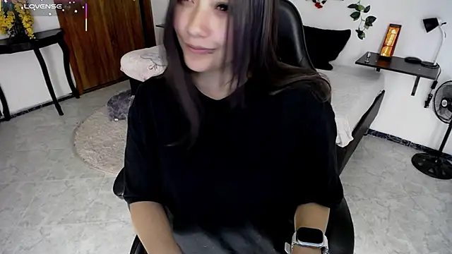 Snapshot of Mia_1120 chatting on November 2025 03:55:02 PM Mia 1120 online show from November 2025 03:55:02 PM