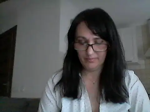 Elena48324 online show from May 2026 05:18:01 PM